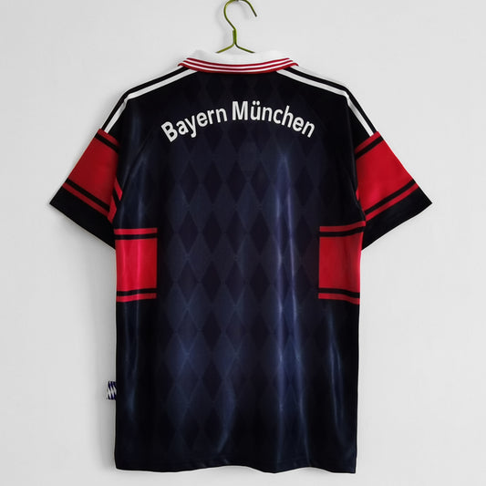 1997/99 Bayern Home Retro 8A