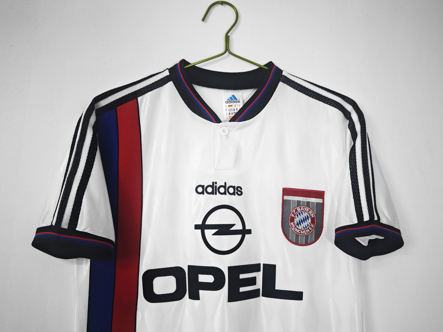 1996/98 Bayern Away Retro 0B