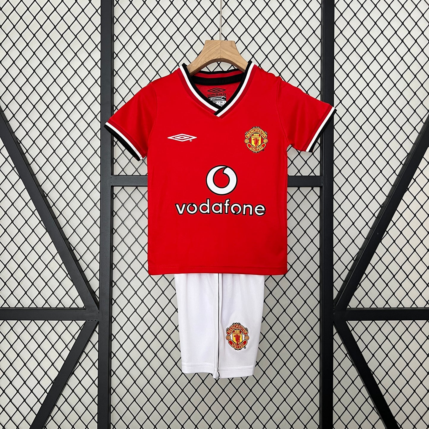 2000/01 Manchester United Home Retro Kids Kit