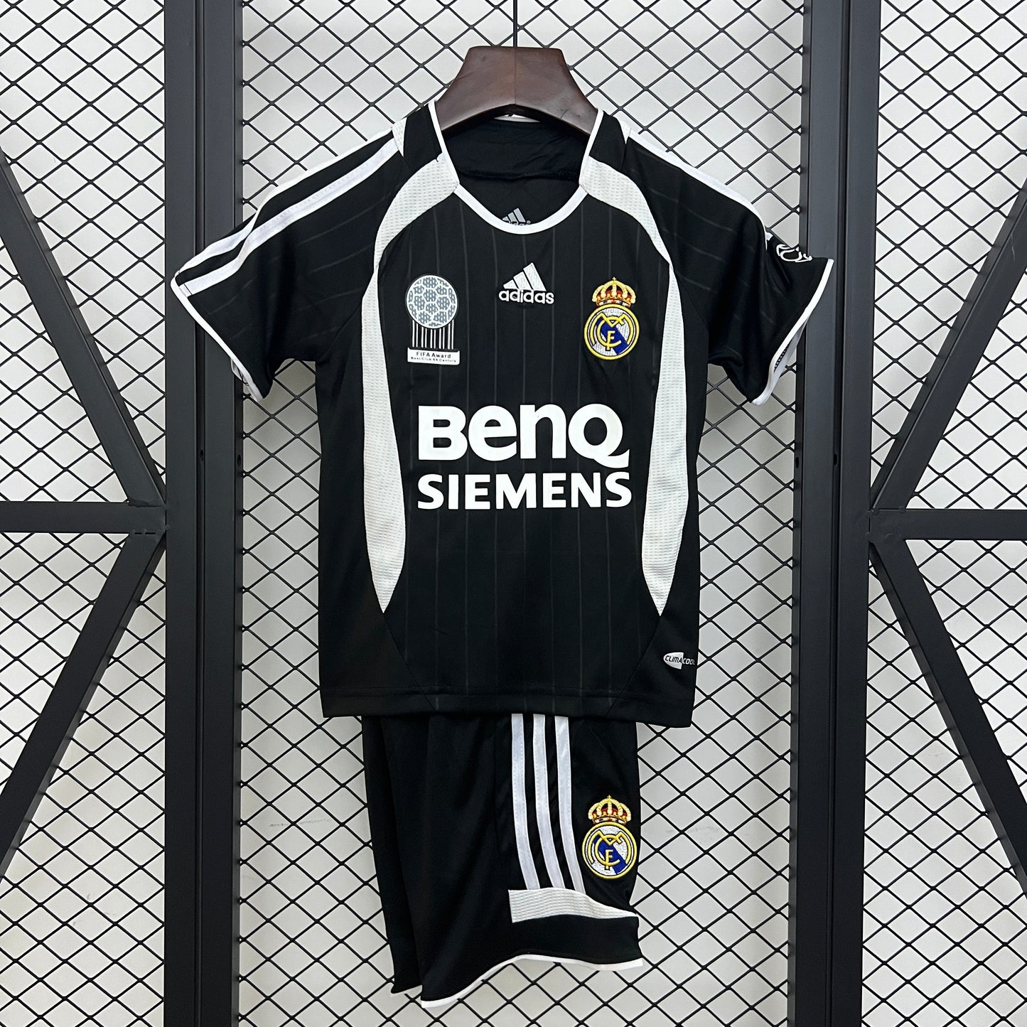 2006/07 Real Madrid Third Retro Kids Kit