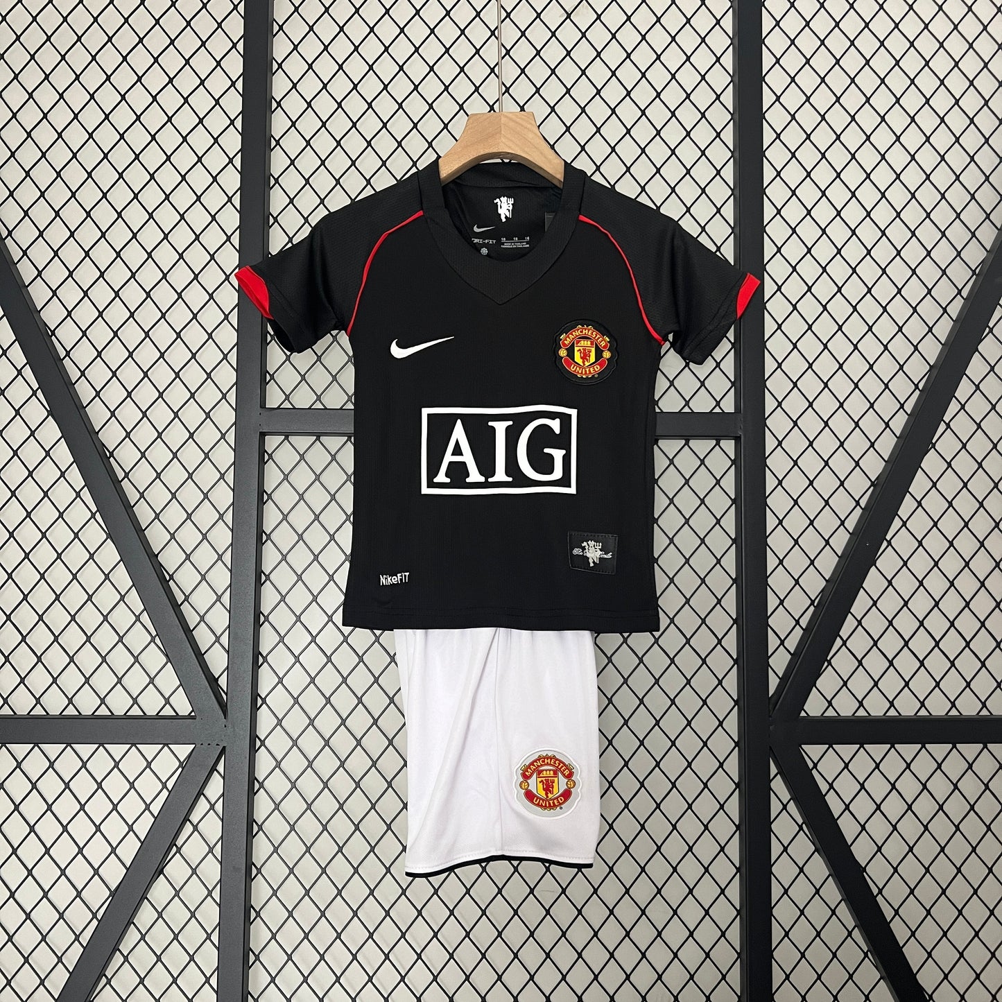 2007/08 Manchester United Away Black Retro Kids Kit