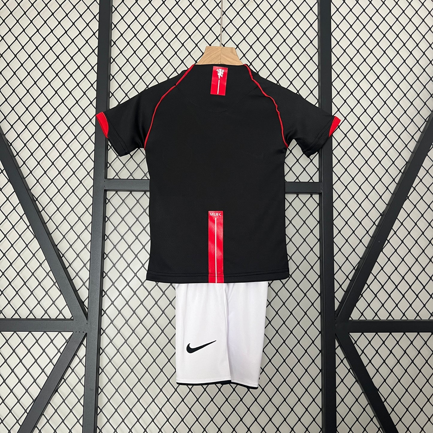 2007/08 Manchester United Away Black Retro Kids Kit