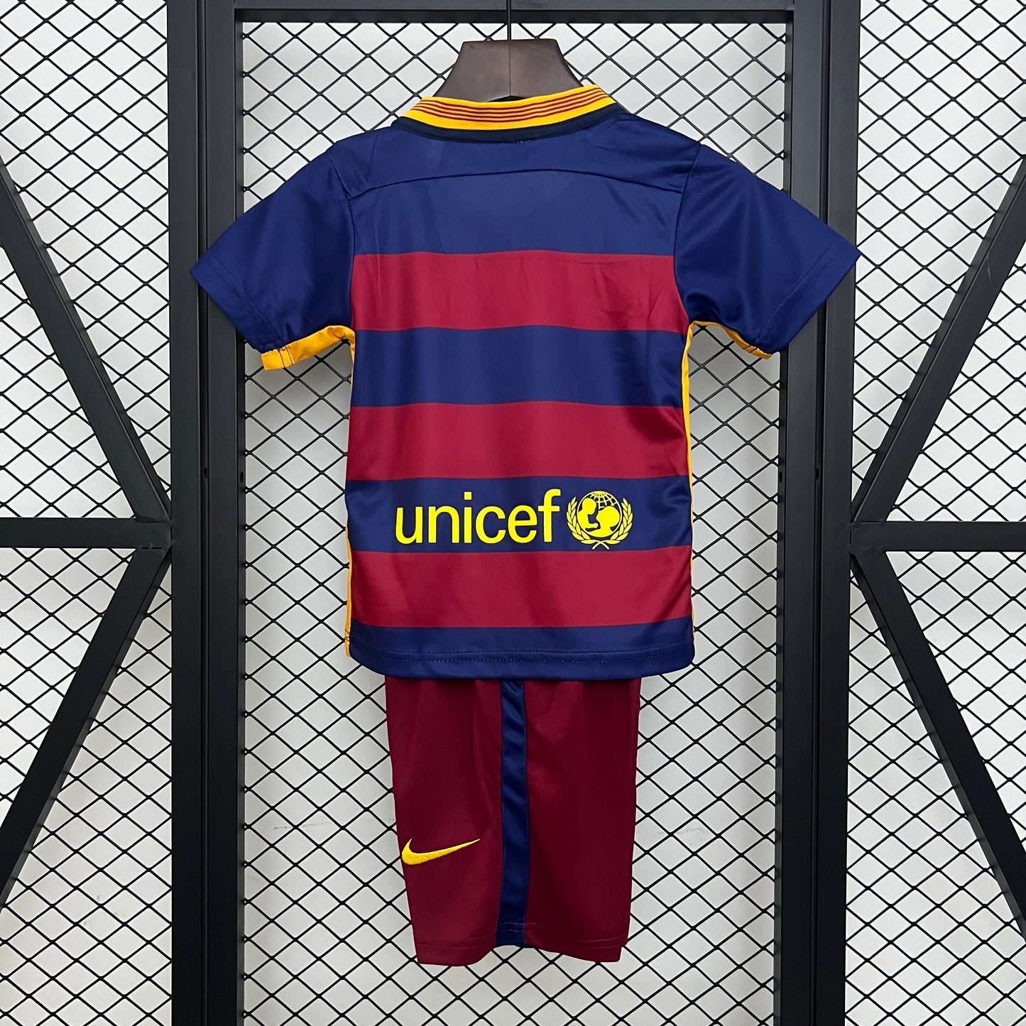 2015/16 Barcelona Home Retro Kids Kit