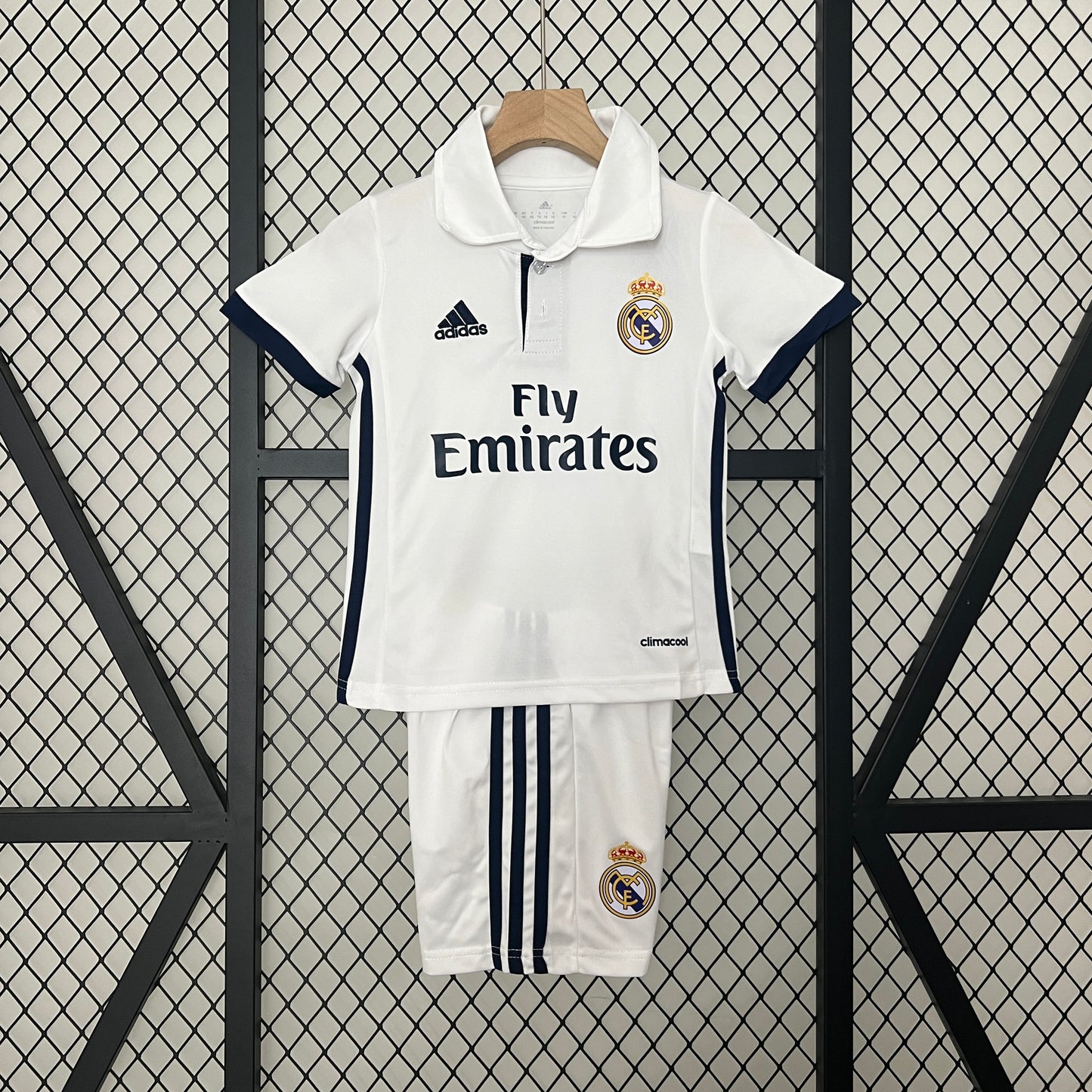 2016/17 Real Madrid Home Retro Kids Kit