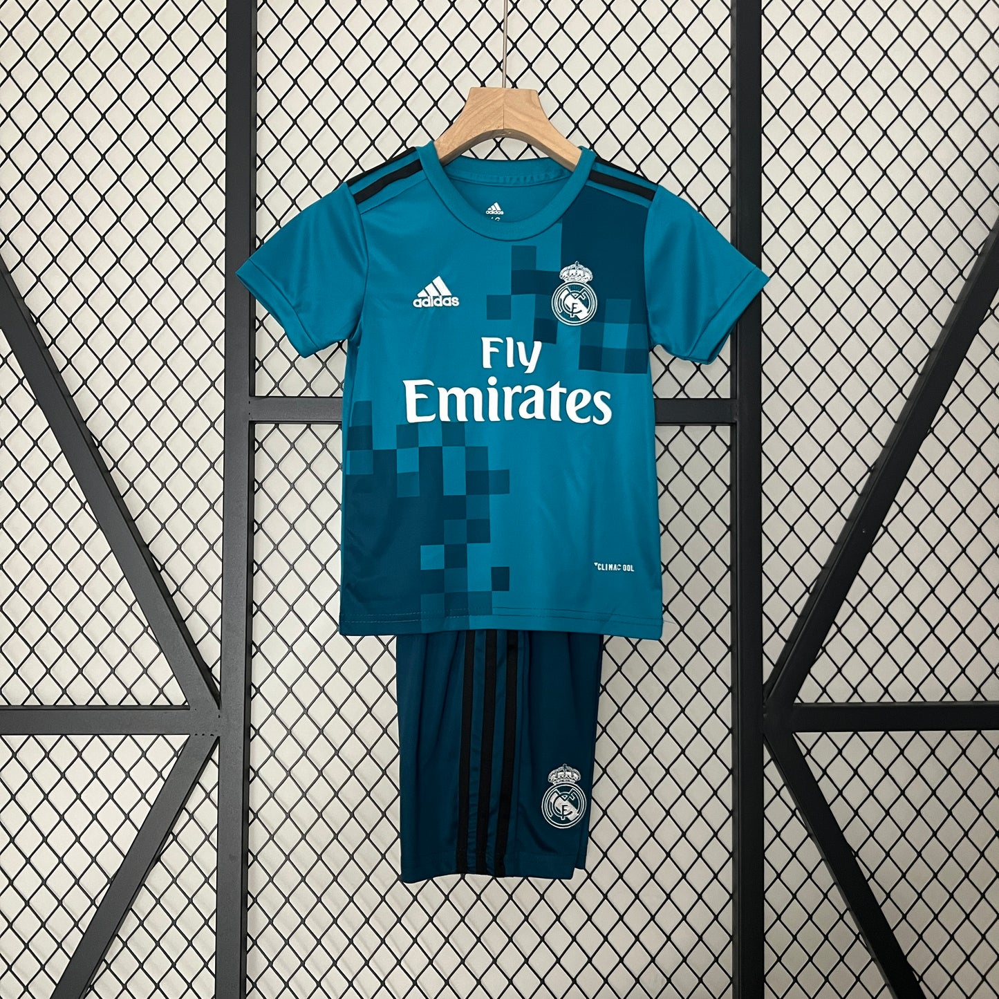 2017/18 Real Madrid Away Retro Kids Kit