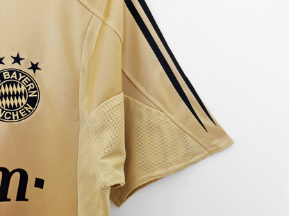 2004/05 Bayern Away Retro 8A