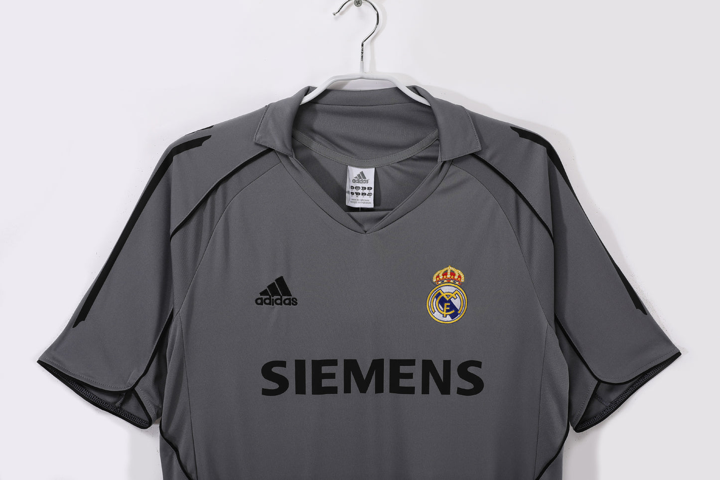 2005/06 Real Madrid Third Grey 8A