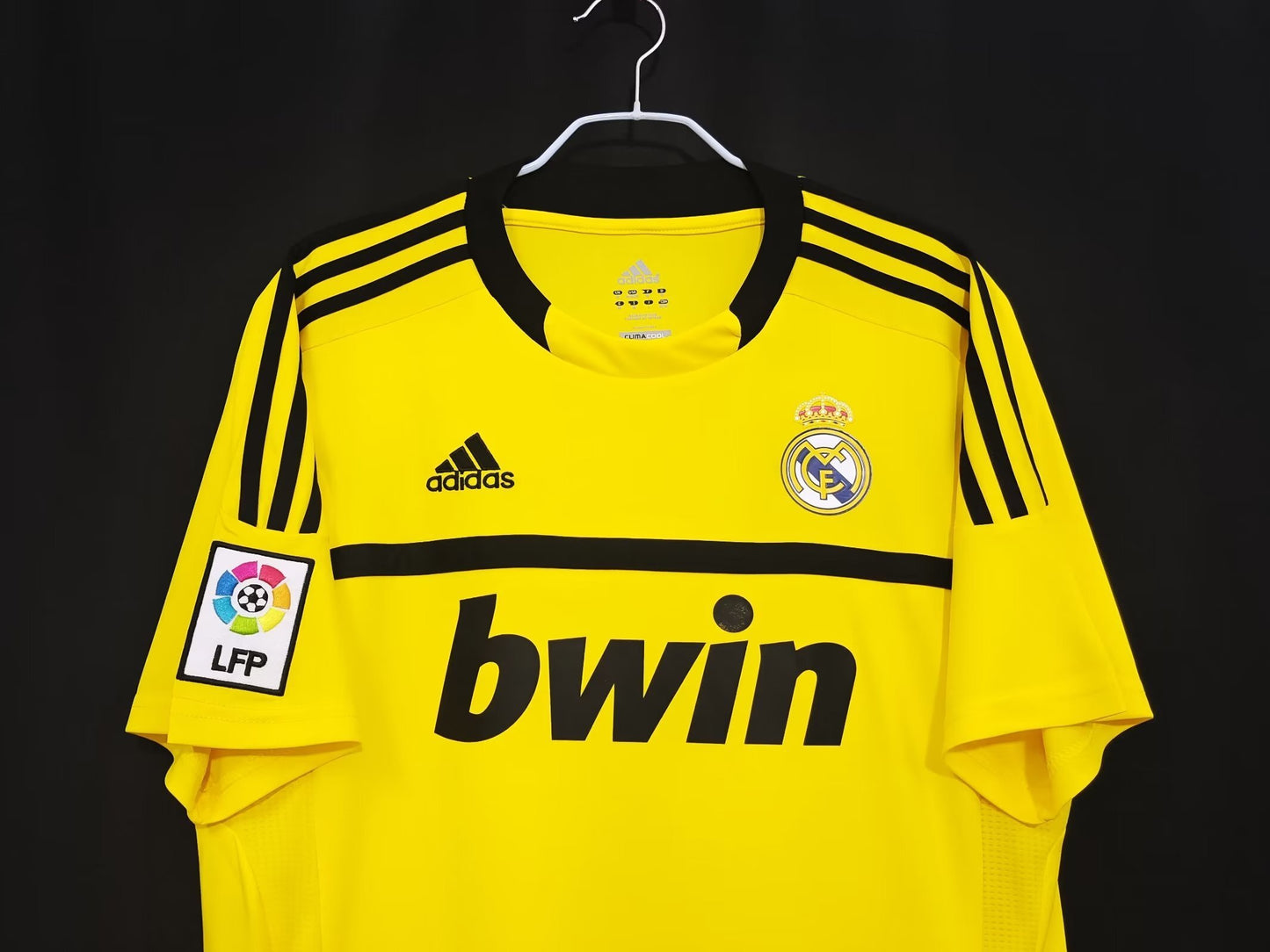 2011/12 Real Madrid Goalkeeper Yellow 5A