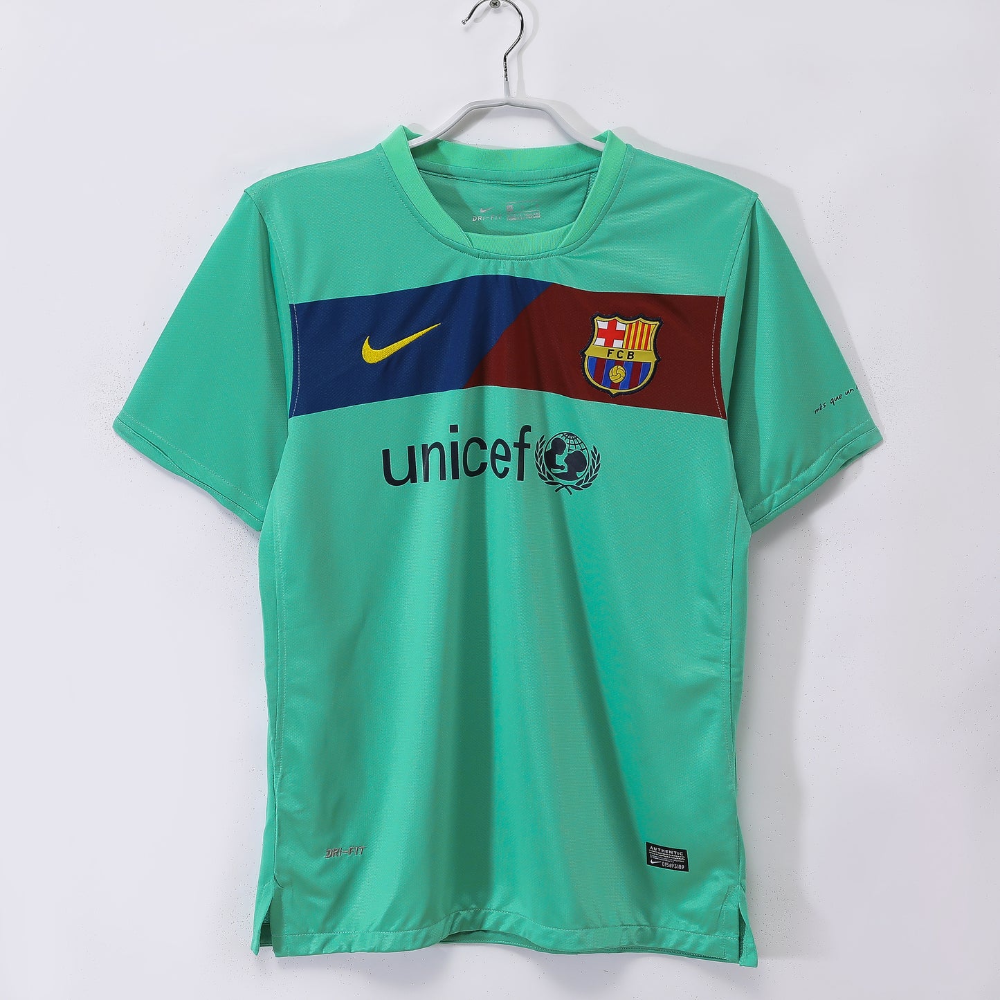 2010/11 Barcelona Away 5A