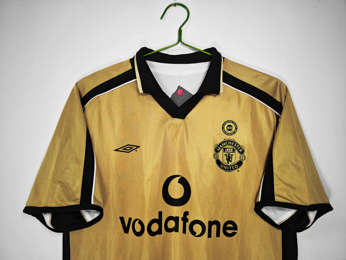 2001/02 Manchester United Centenary Retro 7B