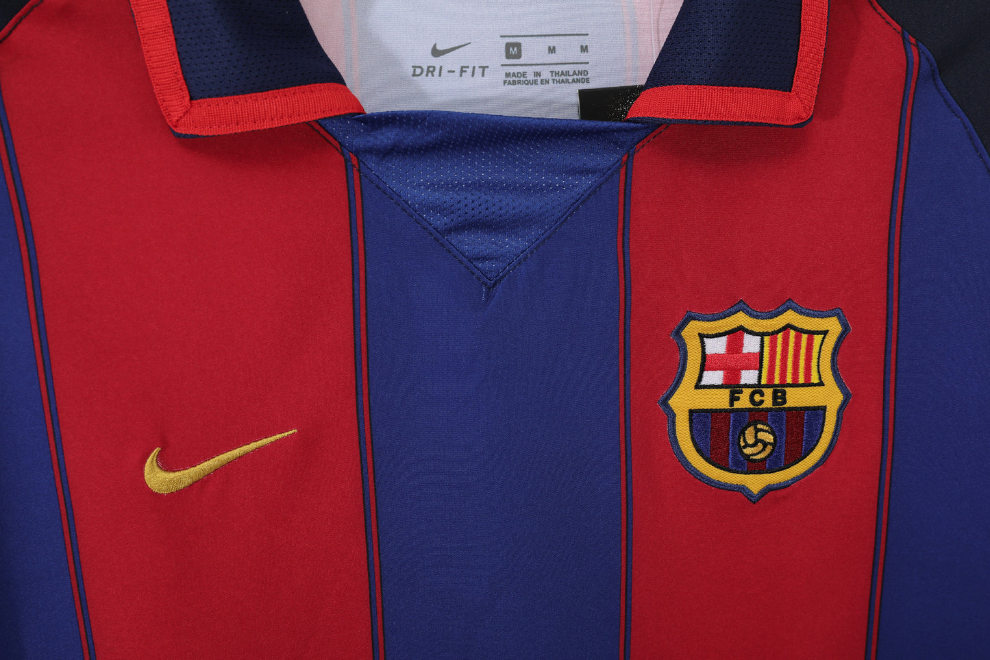 2003/04 Barcelona Home 8A