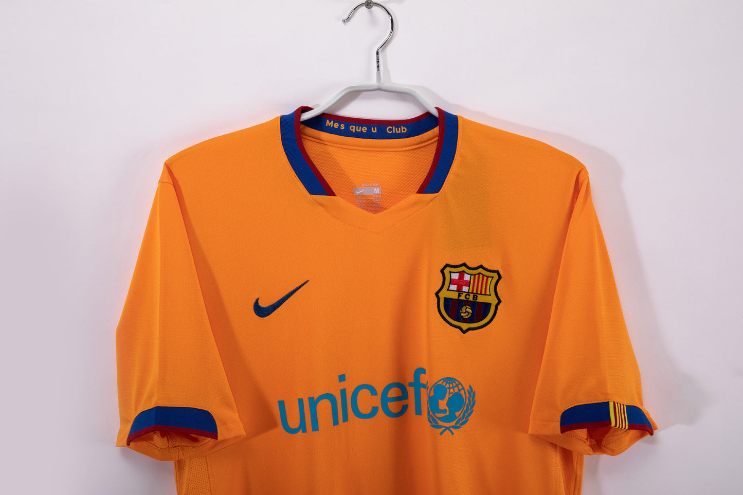 2006/07 Barcelona Away Orange 8A