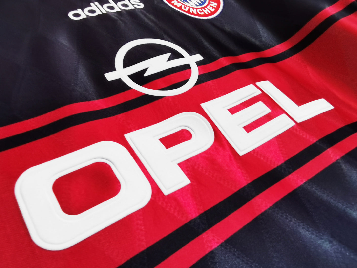 1997/99 Bayern Home Retro 8A
