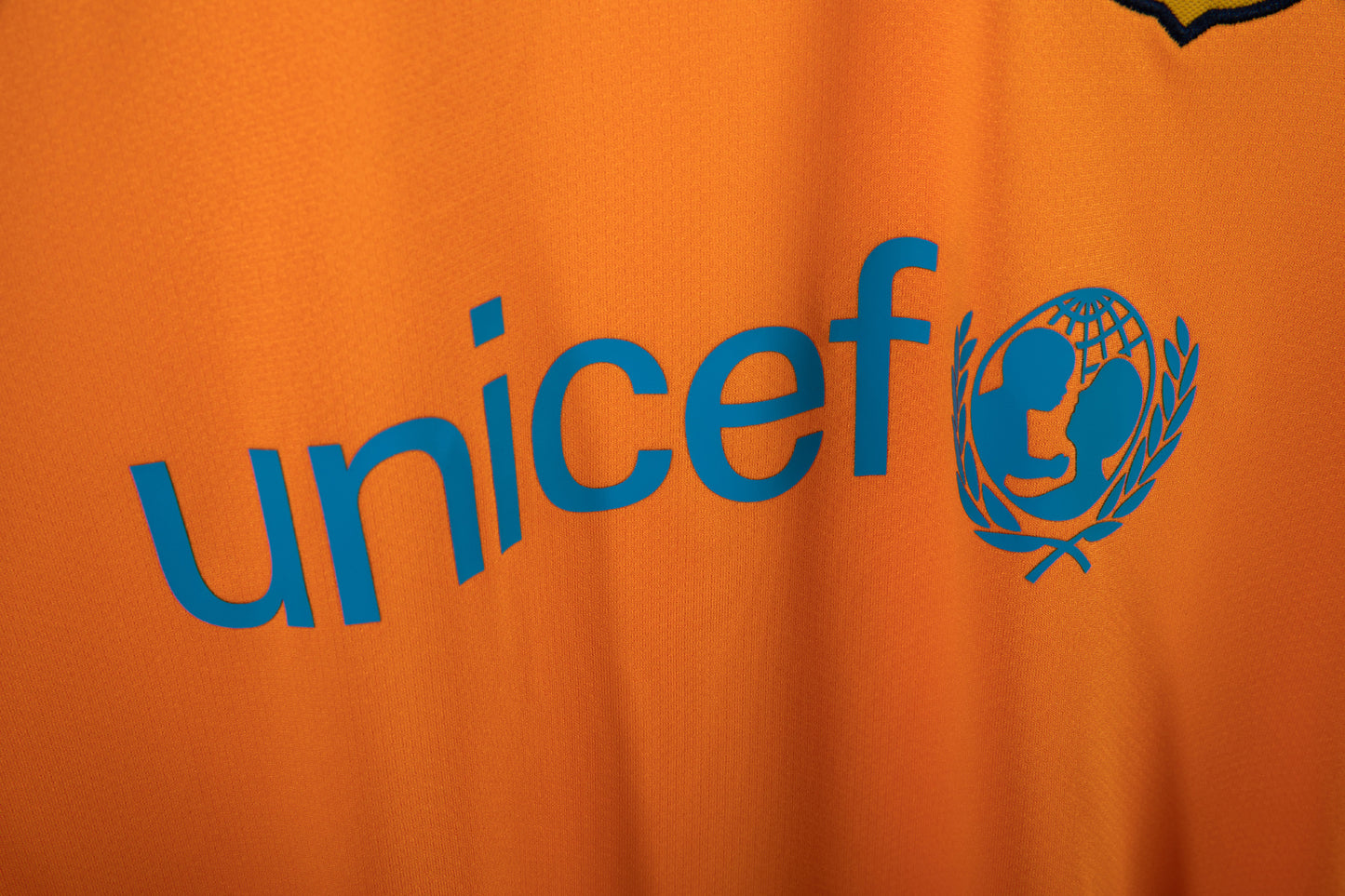 2006/07 Barcelona Away Orange 8A