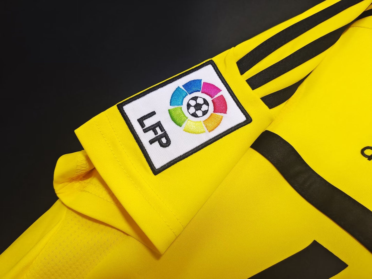 2011/12 Real Madrid Goalkeeper Yellow 5A