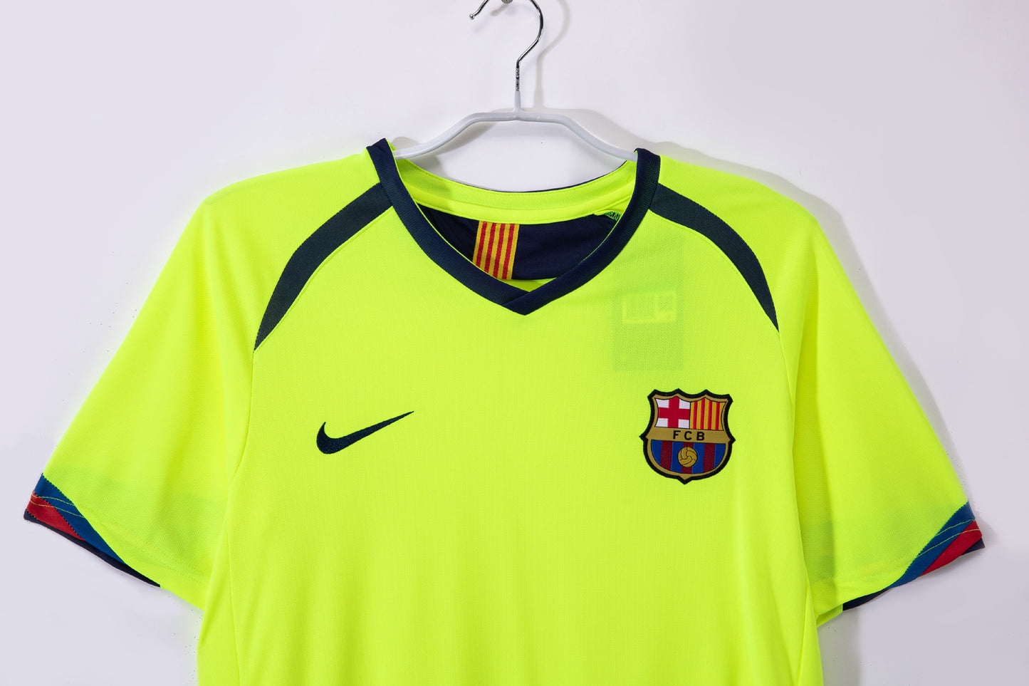 2005/06 Barcelona Away 5A