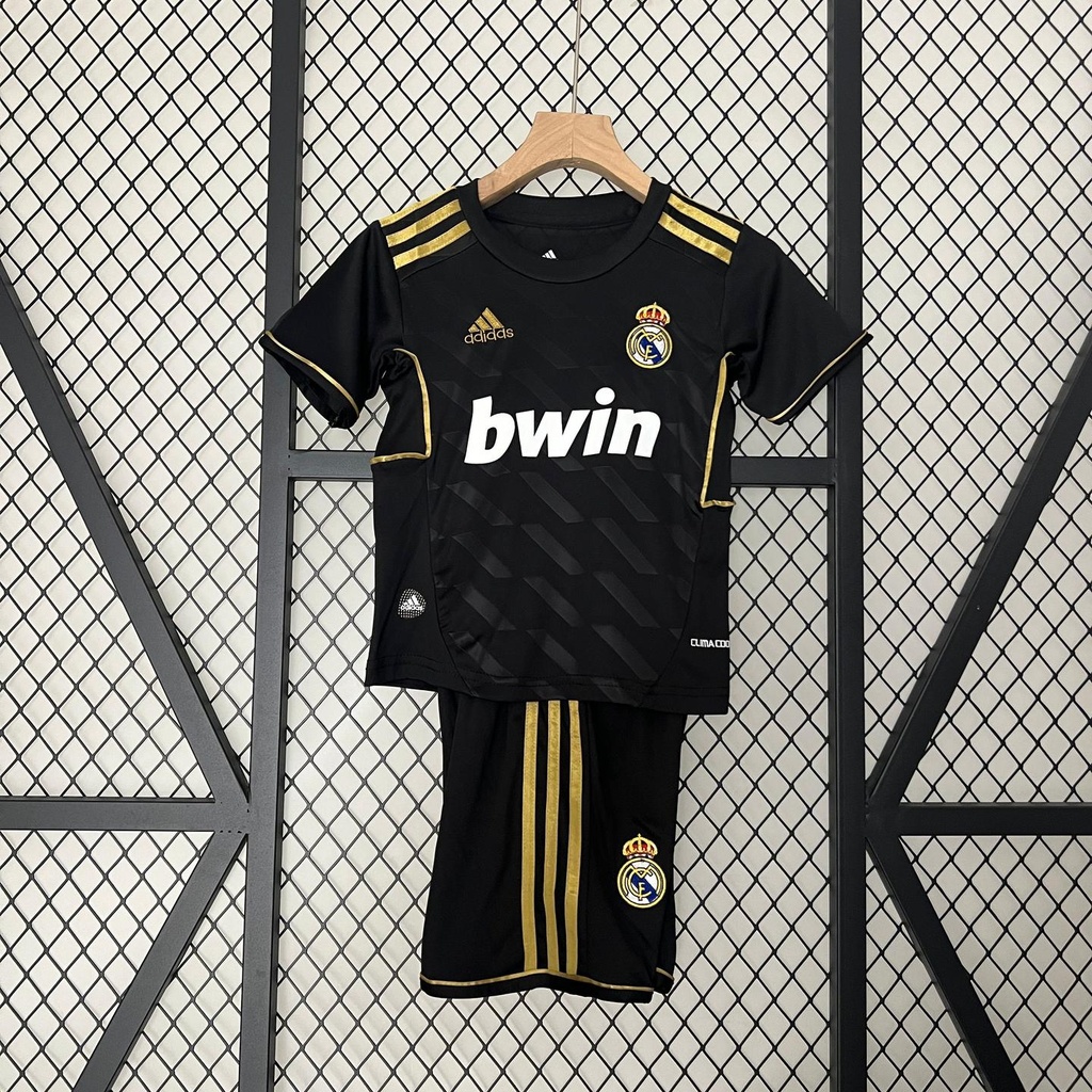 2011/12 Real Madrid Away Retro Kids Kit (16, Yes, Yes)